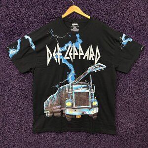 Def Leppard On Through The Night Lightning T-Shirt Size 2XL